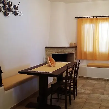 Apartment Andrielos Parasporos