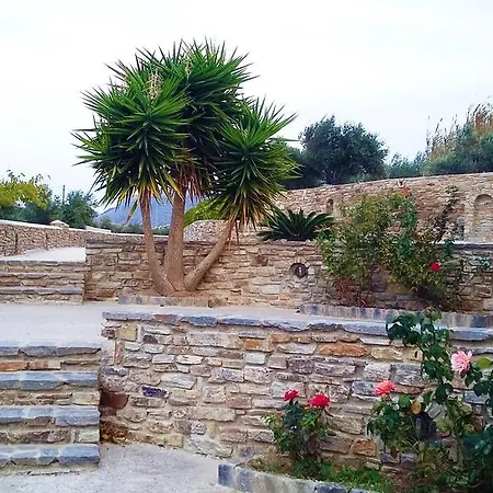 Apartment Andrielos Parasporos